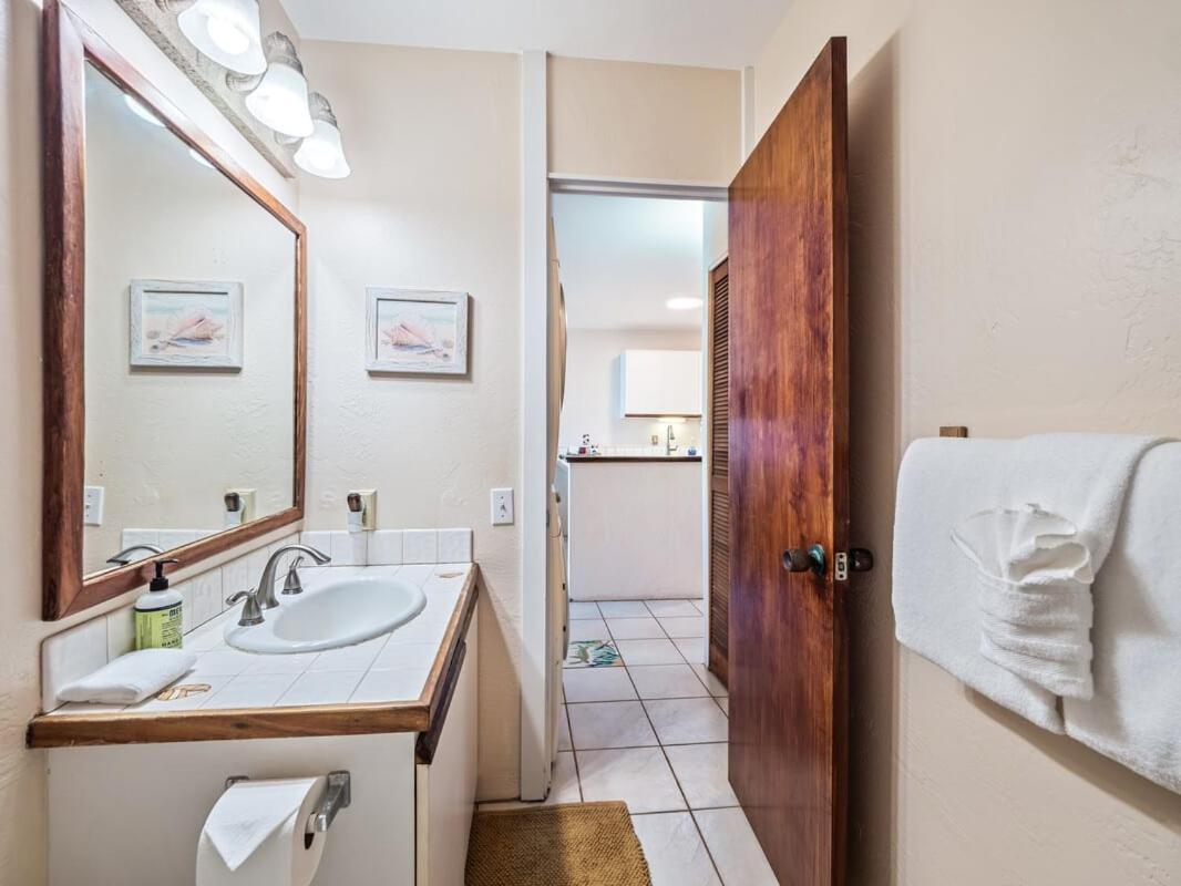 Oceanfront 1 Bedroom 2 Bathroom With Large Lanai - Kona Bali Kai 218 Kailua-Kona Kültér fotó